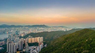 Perkinsis 4 Kasım 2023 Orta Seviye Bölgesi 'nde yer almaktadır.