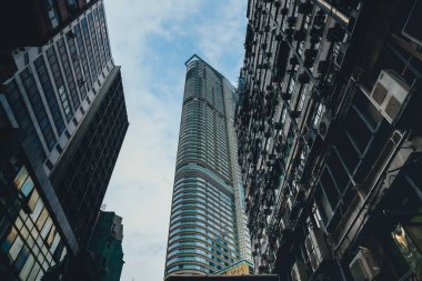 29 Ekim 2023 - Hong Kong: TST 'de eski ve yeni binalar, Tsim Sha Tsui, Güney Kowloon, Hong Kong' da bir kentsel alan