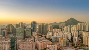 18 Kasım 2023 Hong Kong Kwun Tong üzerinde gün batımı