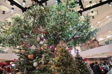 2 Aralık 2023 - Hong Kong: Pacific Place, Hong Kong 'da Noel süslemeleri