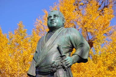 Tokyo Japon devlet adamı Saigo Takamori 'nin bronz heykeli 30 Kasım 2023