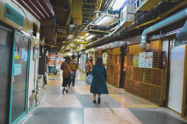 Tokyo Japonya Asakusa Yeraltı Alışveriş Merkezi 30 Kasım 2023