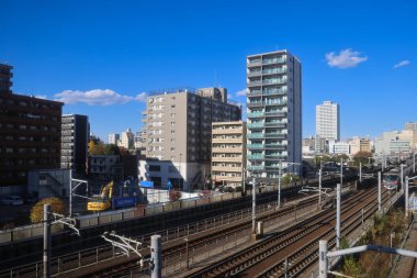 Tokyo Japonya Modern Şehir Gökdelenleri ve demiryolu taşımacılığı 30 Kasım 2023