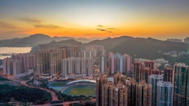 23 Aralık 2021 Tseung Kwan O şehri, Gökdelenli Şehir