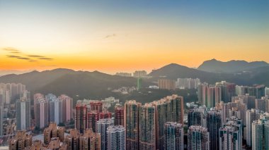 23 Aralık 2021 Tseung Kwan O şehri, Gökdelenli Şehir