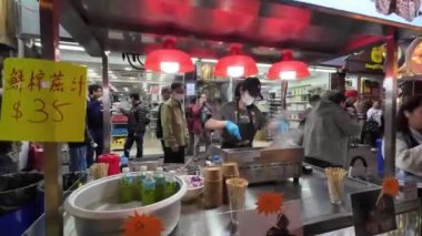 Sokak yiyecek tezgahları, 26 Aralık 2023 'te gece hayatını geri getirmek için Temple Caddesi' ni birleştiriyor.