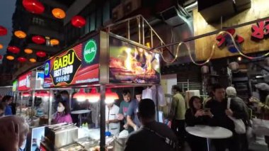 Sokak yiyecek tezgahları, 26 Aralık 2023 'te gece hayatını geri getirmek için Temple Caddesi' ni birleştiriyor.