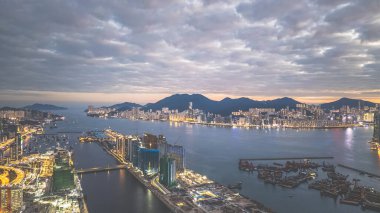31 Aralık 2021 Kwun Tong, Hong Kong şehir manzarası