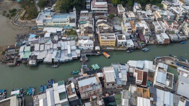 30 Aralık 2023 Kanal Sahnesi, Tai O Balıkçı Köyü, Lantau Adası,