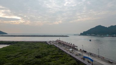 30 Aralık 2023 Tai O, Hong Kong 'daki ıslak arazi.