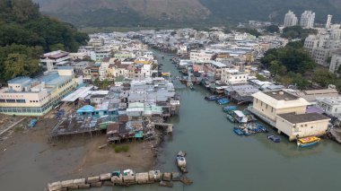 30 Aralık 2023 Tai O Market Caddesi Asma Köprüsü, Hong Kong