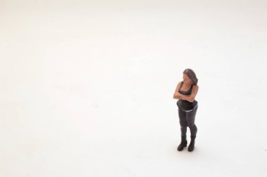 the scale of a model woman figure