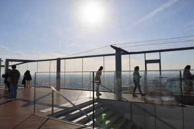 29 Kasım 2023 Tokyo Shibuya Scramble Meydanı 'nın çatısından görüldü.