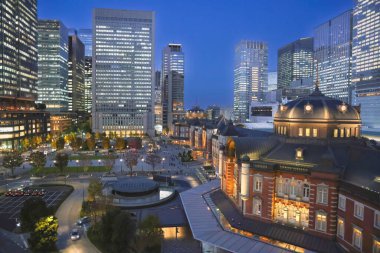 29 Kasım 2023 Tokyo İstasyonu Marunouchi Gece Çıkışı