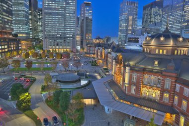 29 Kasım 2023 Marunouchi Gece Işığıyla Çıkıyor