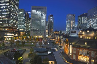 29 Kasım 2023 Tokyo İstasyonu Marunouchi çıkışı, Japonya