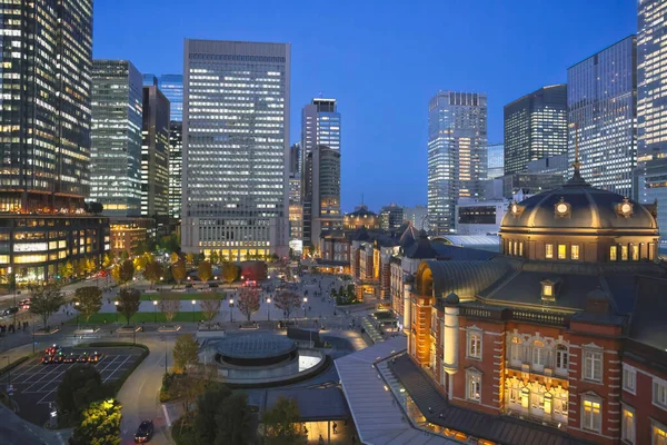 29 Kasım 2023 Tokyo İstasyonu Marunouchi Gece Çıkışı