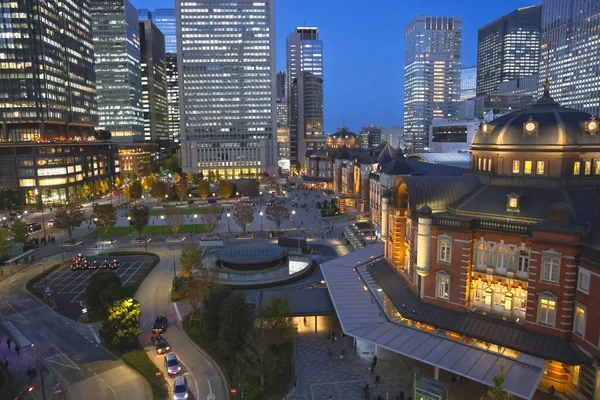 29 Kasım 2023 Tokyo İstasyonu Marunouchi Gece Çıkışı
