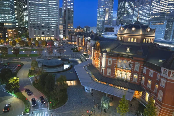 29 Kasım 2023 Marunouchi Gece Işığıyla Çıkıyor