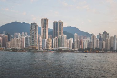 6 Ocak 2024, Hong Kong Viktorya Limanı üzerinden Skyline