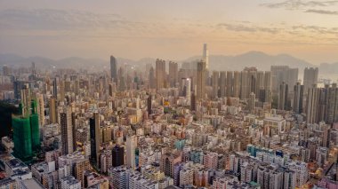 Jan 7 2024 Panoramik şehir silueti gökdelenleri, Hong Kong