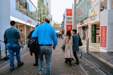 Bir Metropolis 'te Kalabalık Şehir Sokakları