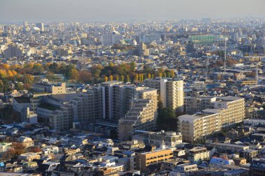 28 Kasım 2023 Şehir Binalarının Havadan Görünümü ile Sunset 'te Şehir Skyline