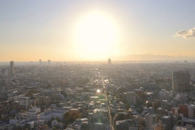 28 Kasım 2023 Şehir Binalarının Havadan Görünümü ile Sunset 'te Şehir Skyline