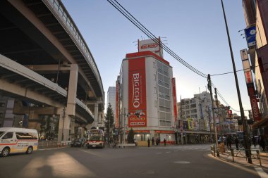 28 Kasım 2023 Skyline ve Busy Avenue ile Metropolitan Şehri