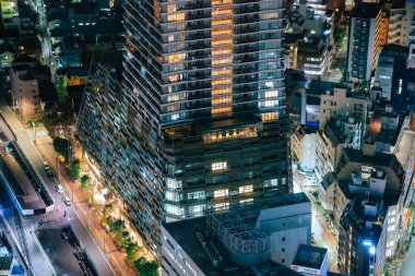 Gece Tokyo, İkebukuro gökdelenlerinin şehri 28 Kasım 2023