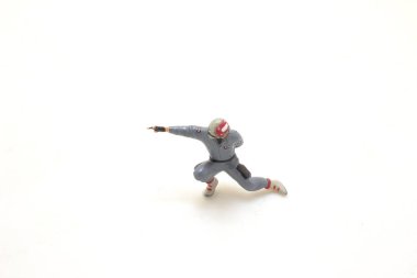 Bir nişancı uçağın kalkış pozisyonunu bildirir.