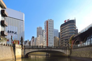 Kandagawa Nehri, Mansei Köprüsü ile birlikte, 27 Kasım 2023