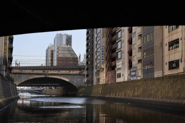 Kandagawa Nehri, Mansei Köprüsü ile birlikte, 27 Kasım 2023