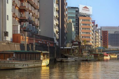 27 Kasım 2023 Kandagawa nehri, Nihombashi bölgesinde. Tokyo, Japonya.