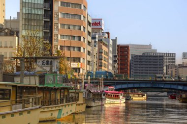 27 Kasım 2023 Asakusabashi, Kandagawa Nehri, Japonya