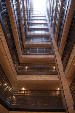 Boş Aydınlatma İçi Düşük Açılı Merdiven Görünümü No: 27 2023