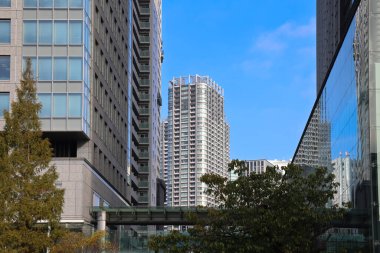 27 Kasım 2023 'te Skyline' lı ofis binası.