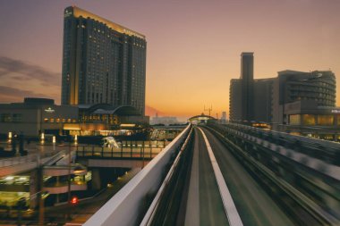 27 Kasım 2023 Tokyo Futuristik Vahası Japonya Körfezi kıyısında.