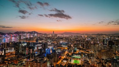 Gece aydınlatması ünlü liman şehri, hk. 14 Ocak 2024