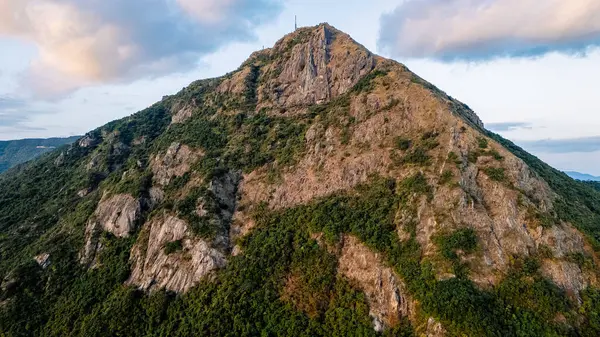 14 Ocak 2024 Kowloon Peak, Hong Kong Radyo İstasyonu