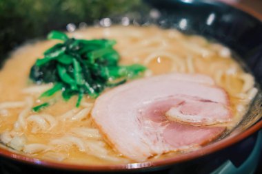 Lezzetli aromatik bir kase leziz yemek ve refah..