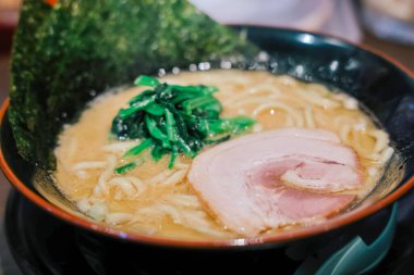 Lezzetli aromatik bir kase leziz yemek ve refah..