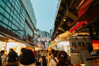 26 Kasım 2023 Nihonbashi Sahnesi, Chuo, Tokyo iş bölgesi.