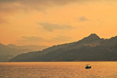 Önemsiz yuva, Tseung Kwan O yuva