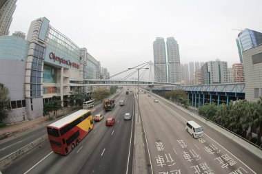 Hong Kong - 7 Mart 2015: Gündüz vakti Honk Kong şehrinde uzun apartmanlar