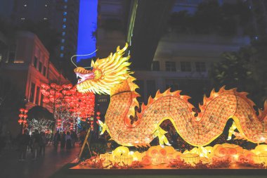 23 Şubat 2024 Wan Chai Lee Tung Caddesi 'nde hafif dekorasyon kutlaması.