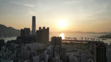 Hong Kong - 15 Şubat 2024: Kowloon 'un batısındaki Skyline, Mong Kok, HK