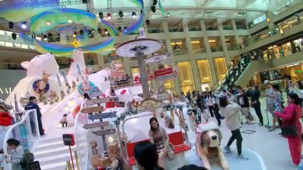 Hong Kong Dezembro 2023 Decorações Natal Centro Comercial Landmark — Vídeo de Stock