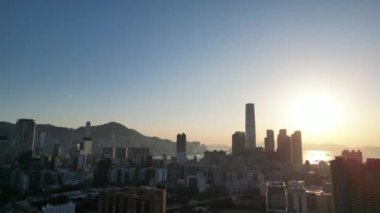 Hong Kong - 12 Mart 2024: Kowloon Yarımadası üzerindeki Hung Hom şehri
