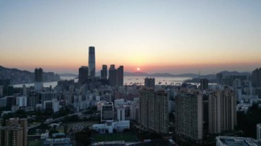Hong Kong - 12 Mart 2024: Yau Tsim mong ilçesinin ufuk çizgisinin havadan görünüşü